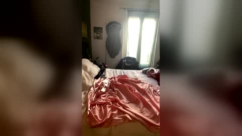 justinenuisette online show from 17, 3, 2026