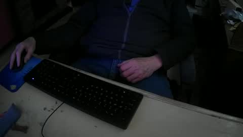 Justme39057 online show from 9, 3, 2025