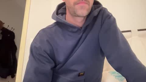 justmeandyou00 online show from 5, 12, 2025