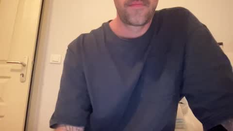 justmeandyou00 online show from 17, 12, 2025