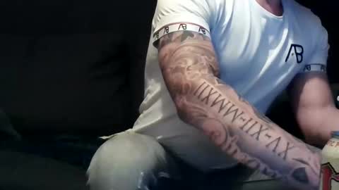 justmehere077 online show from 7, 2, 2025