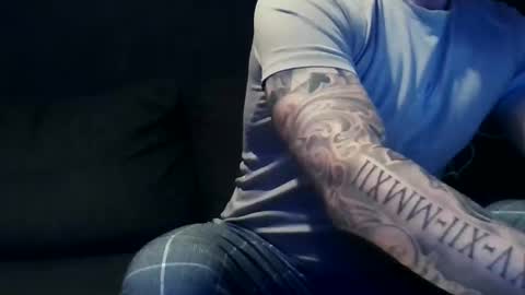 justmehere077 online show from 21, 2, 2025