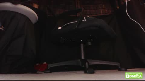 M. Dean online show from 8, 4, 2026