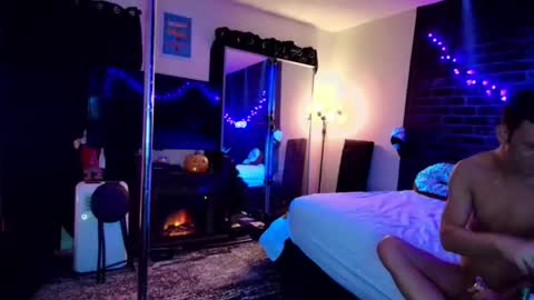 Eetantungfuk Mias online show from 9, 12, 2024