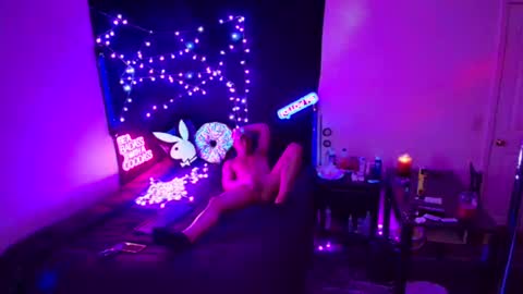 Eetantungfuk Mias online show from 12, 2, 2025