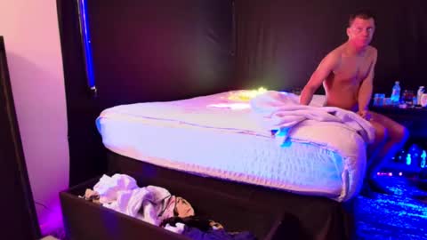 Eetantungfuk Mias online show from 15, 2, 2025