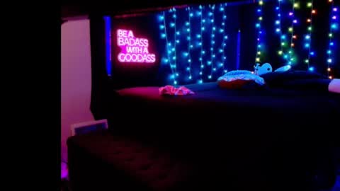 Eetantungfuk Mias online show from 23, 2, 2025