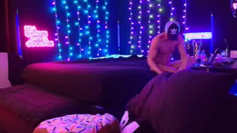 Eetantungfuk Mias online show from 6, 3, 2025