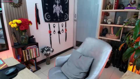 Snapshot of kaariyn_ chatting on 7, 10, 2025 Carym online show from 7, 10, 2025