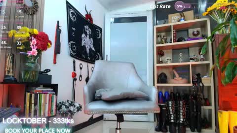 Snapshot of kaariyn_ chatting on 11, 10, 2025 Carym online show from 11, 10, 2025