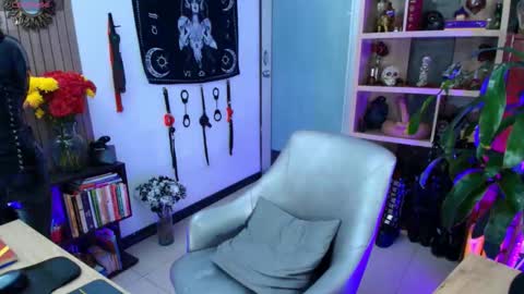 Snapshot of kaariyn_ chatting on 12, 10, 2025 Carym online show from 12, 10, 2025