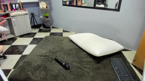 Antonella online show from 24, 12, 2024