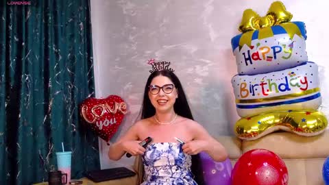Kaila Lewis online show from 29, 5, 2026
