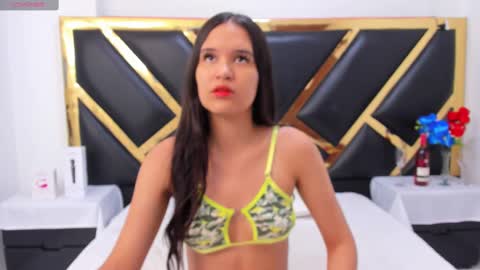 Snapshot of kaily_sweet1 chatting on 28, 9, 2025 kelly online show from 28, 9, 2025