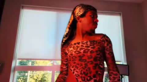 Snapshot of kaitemptation chatting on 15, 6, 2026 Malakai Kai or Ky online show from 15, 6, 2026