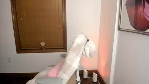 Kaiya    online show from 23, 2, 2025