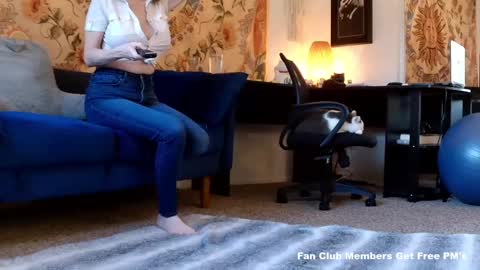 Snapshot of kalikushdreamz chatting on 12, 1, 2025 Tara Smith online show from 12, 1, 2025