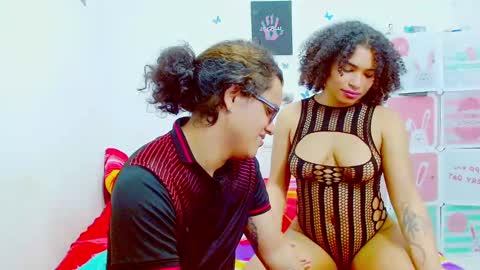 Snapshot of kami_chigiri chatting on 23, 12, 2024 Dante and Carolina independient model online show from 23, 12, 2024