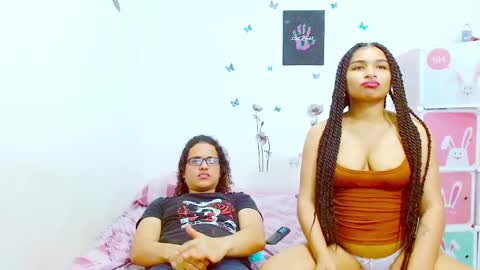 Snapshot of kami_chigiri chatting on 5, 1, 2025 Dante and Carolina independient model online show from 5, 1, 2025