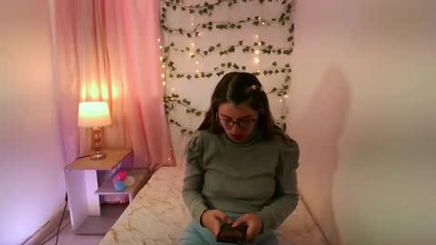 Snapshot of kamilew chatting on 27, 9, 2025 kamilew online show from 27, 9, 2025