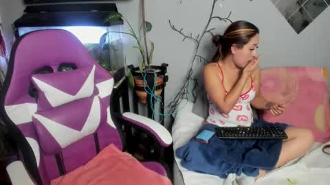 Snapshot of kamillaxx chatting on 27, 9, 2025 Kamila online show from 27, 9, 2025