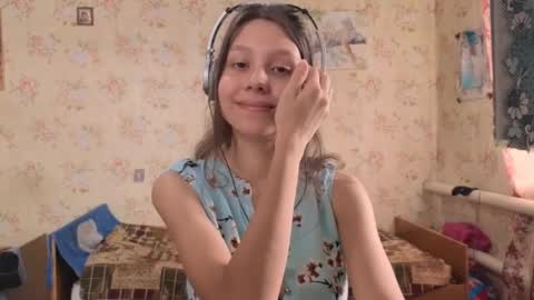 Mari  Simmons online show from 8, 10, 2025