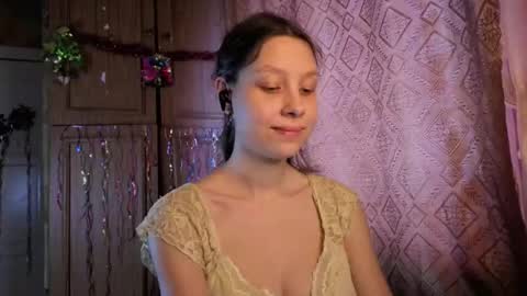 Mari  Simmons online show from 19, 12, 2025