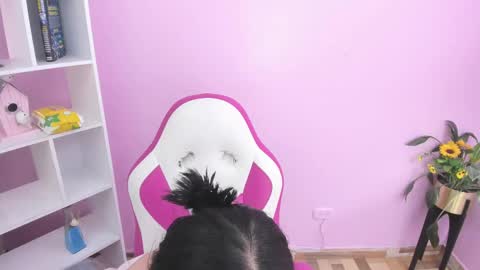 Snapshot of kaory_azumi chatting on 5, 3, 2025 kaory_azumi online show from 5, 3, 2025
