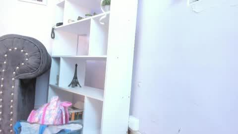 kaory_azumi online show from 6, 4, 2026