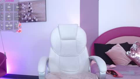 kaoryy_1 online show from 2, 4, 2026