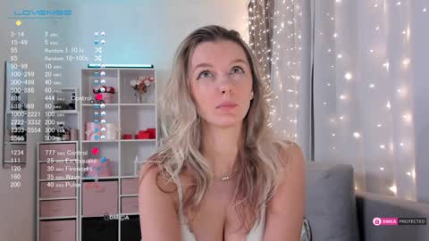 Snapshot of karamelsw chatting on 22, 1, 2025 Julia online show from 22, 1, 2025