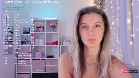 Snapshot of karamelsw chatting on 2, 2, 2025 Julia online show from 2, 2, 2025