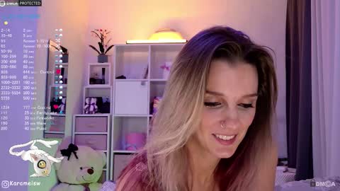 Snapshot of karamelsw chatting on 28, 9, 2025 Julia online show from 28, 9, 2025