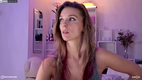 Snapshot of karamelsw chatting on 7, 10, 2025 Julia online show from 7, 10, 2025