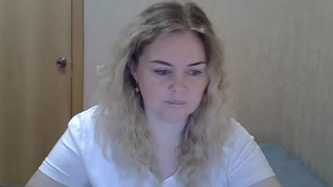 Snapshot of karennelsonx chatting on 25, 6, 2026 karennelsonx online show from 25, 6, 2026
