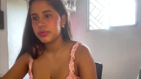 Snapshot of kariina_candy chatting on 3, 6, 2026 kariina candy and fox online show from 3, 6, 2026