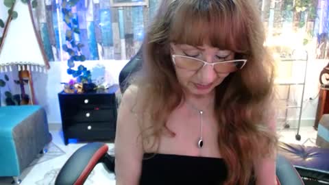 Snapshot of karima_sarabe chatting on 17, 12, 2024 karima_sarabe online show from 17, 12, 2024