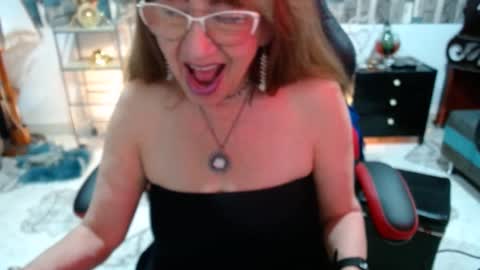 Snapshot of karima_sarabe chatting on 11, 3, 2025 karima_sarabe online show from 11, 3, 2025