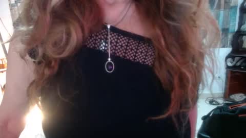 Snapshot of karima_sarabe chatting on 10, 9, 2025 karima_sarabe online show from 10, 9, 2025
