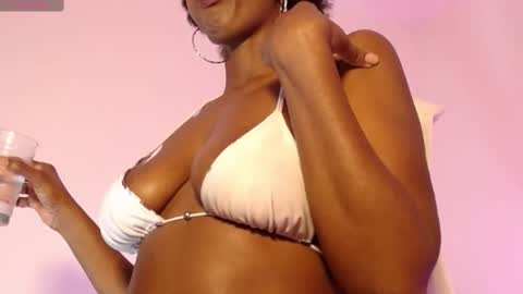 Snapshot of karina_taylor chatting on 12, 3, 2025 karina Taylor online show from 12, 3, 2025