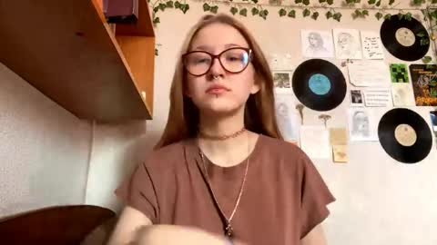 Karina online show from 29, 3, 2026