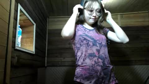 Snapshot of karindesisto chatting on 2, 12, 2025 Elisa online show from 2, 12, 2025