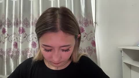 Snapshot of karissagius chatting on 27, 7, 2026 karissagius online show from 27, 7, 2026