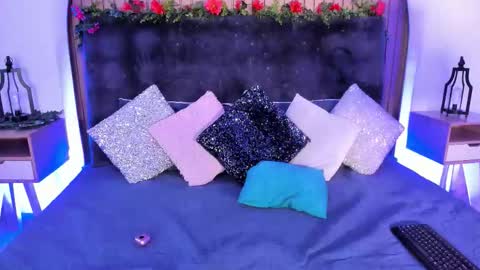 Karla Gonzaless online show from 19, 9, 2025