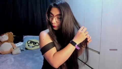 Snapshot of karla_hernandez chatting on 29, 4, 2026 Karla online show from 29, 4, 2026