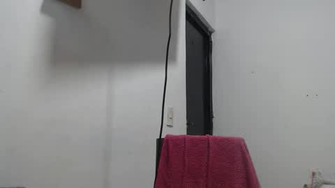 Snapshot of karla_lov2 chatting on 10, 10, 2025 karla_lov2 online show from 10, 10, 2025