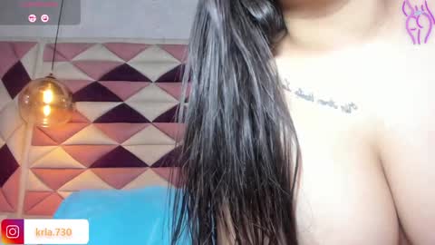 karolina  online show from 1, 2, 2025