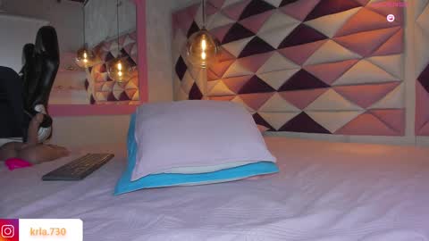 karolina  online show from 19, 2, 2025