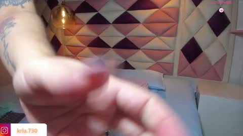 karolina  online show from 8, 3, 2025