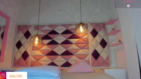 karolina  online show from 10, 3, 2025